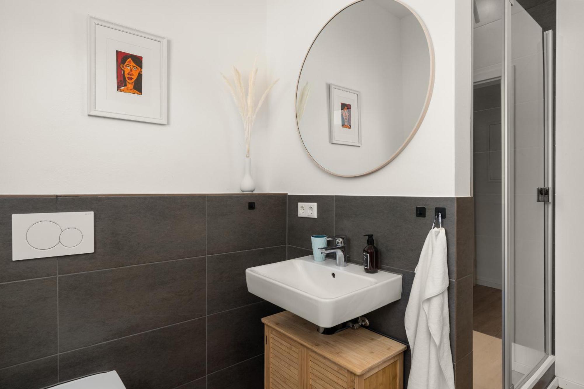 Homely-Apartment Manhattanart, Zentral, Parkplatz, Billard,Ps4, Dart, Balkon Bielefeld Dış mekan fotoğraf