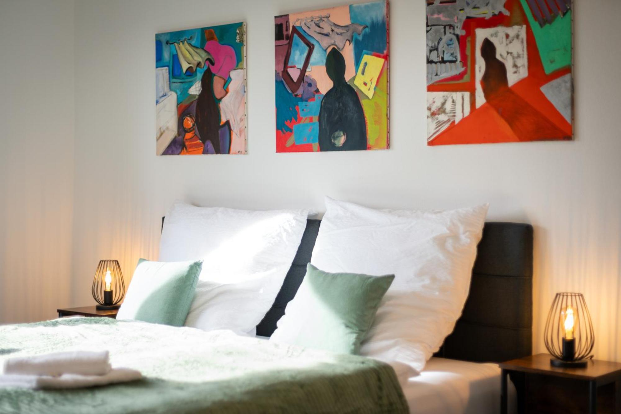 Homely-Apartment Manhattanart, Zentral, Parkplatz, Billard,Ps4, Dart, Balkon Bielefeld Dış mekan fotoğraf